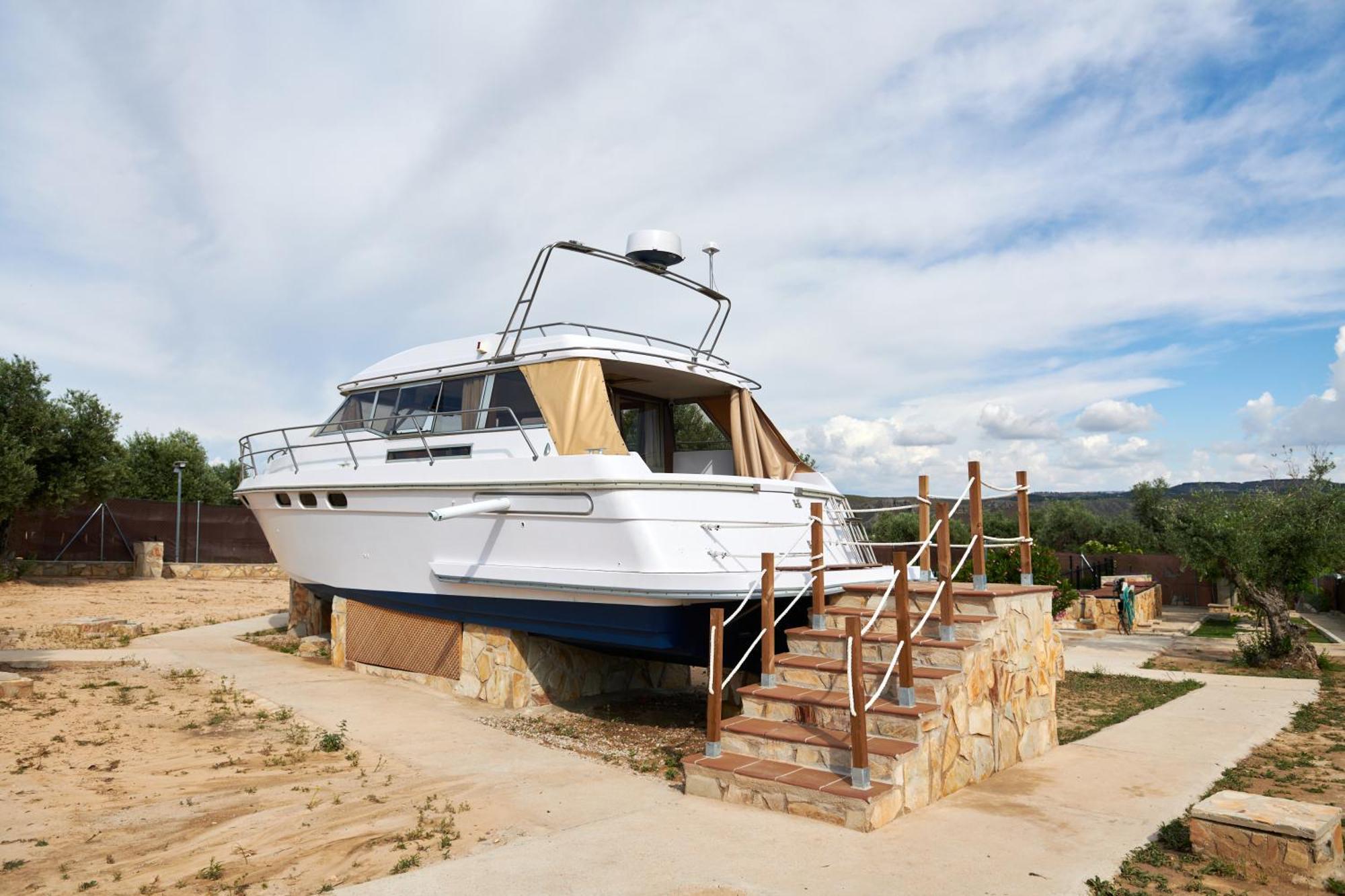Cuchi-Barco Morata de Tajuna Exterior foto